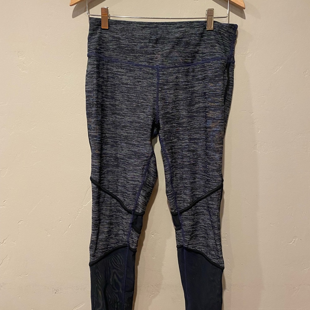 Gray Mark/ Black leggings